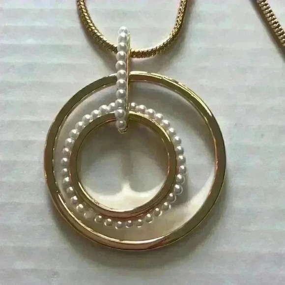 Alfani new Gold Tone Imit Pearl Orbital Necklace - Picture 7 of 8